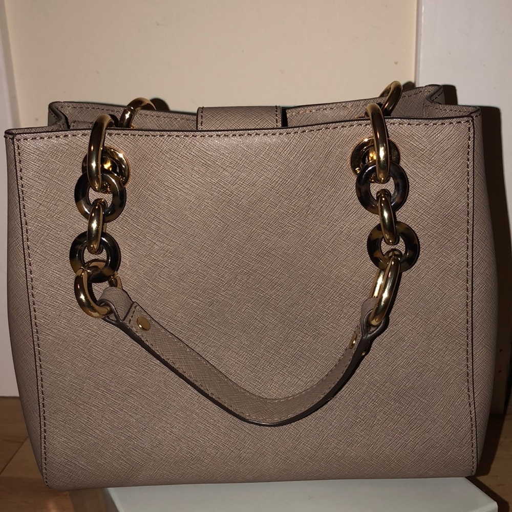 Michael kors Leather bag!!